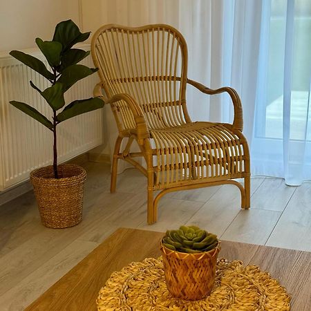 Libertatii Gardens Poolside Airport&Therme Otopeni Exterior foto